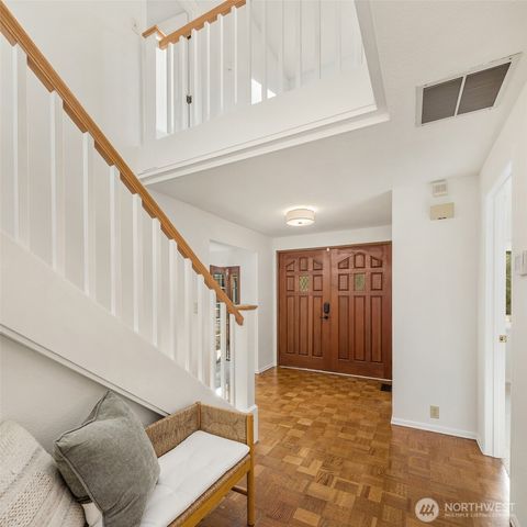 18604 NE 189th Street, Woodinville, WA 98077