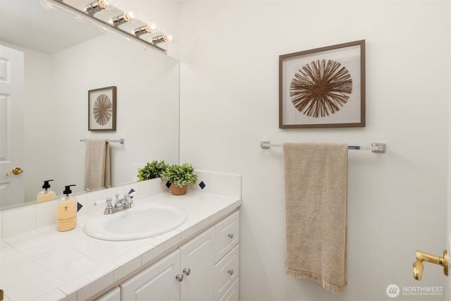 18604 NE 189th Street, Woodinville, WA 98077