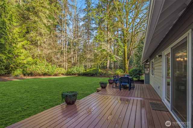 18604 NE 189th Street, Woodinville, WA 98077