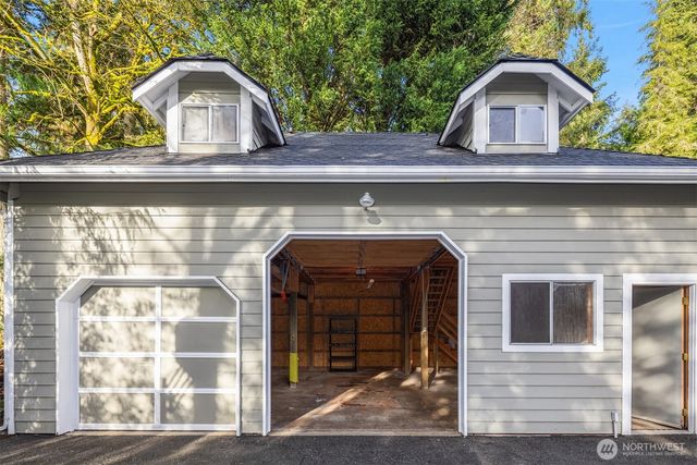 18604 NE 189th Street, Woodinville, WA 98077