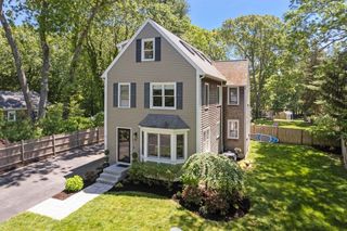 15 Blodgett Ave, Duxbury, MA 02332