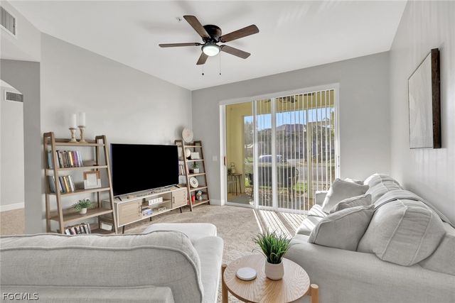 3965 Pomodoro CIR 102, Cape Coral, FL 33909