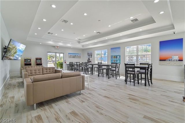 3965 Pomodoro CIR 102, Cape Coral, FL 33909