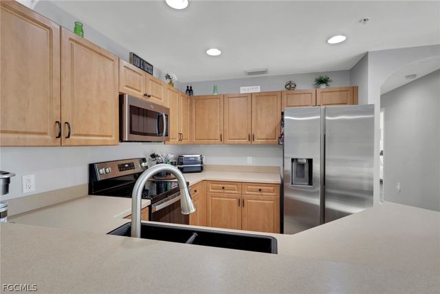 3965 Pomodoro CIR 102, Cape Coral, FL 33909