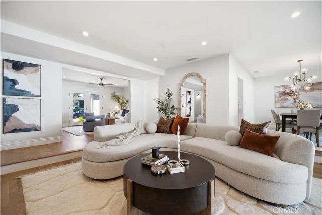 22764 Liberty Bell, Calabasas, CA 91302
