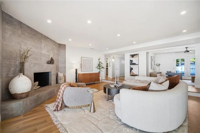22764 Liberty Bell, Calabasas, CA 91302