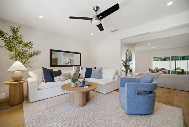 22764 Liberty Bell, Calabasas, CA 91302