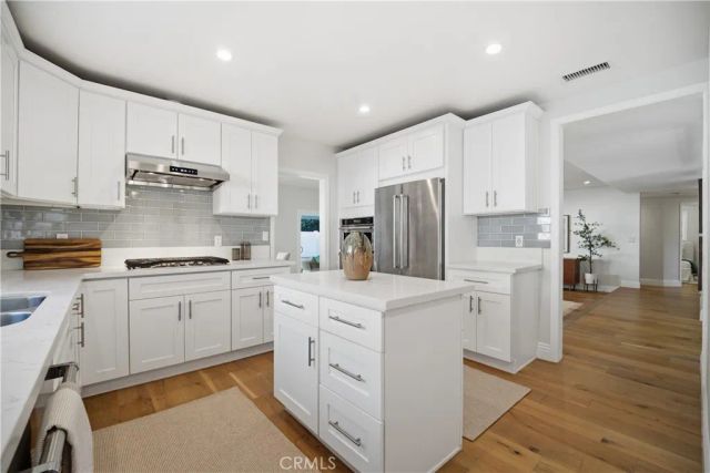 22764 Liberty Bell, Calabasas, CA 91302