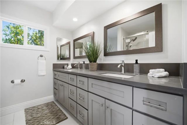 22764 Liberty Bell, Calabasas, CA 91302