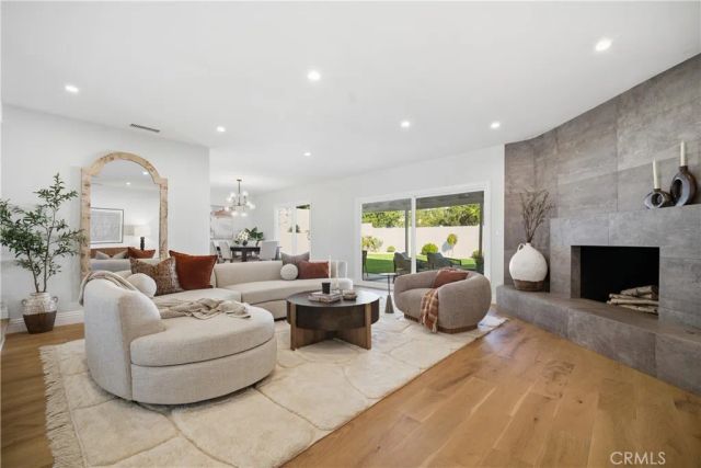 22764 Liberty Bell, Calabasas, CA 91302