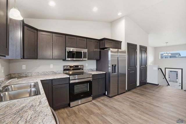 429 YELNER DR, Box Elder, SD 57719