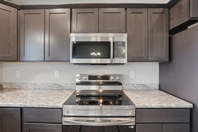 429 YELNER DR, Box Elder, SD 57719