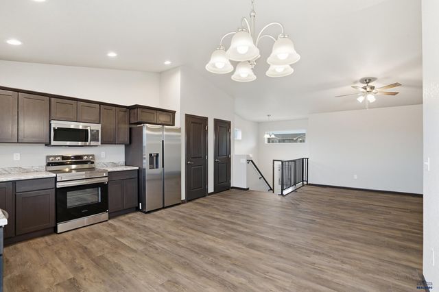 429 YELNER DR, Box Elder, SD 57719