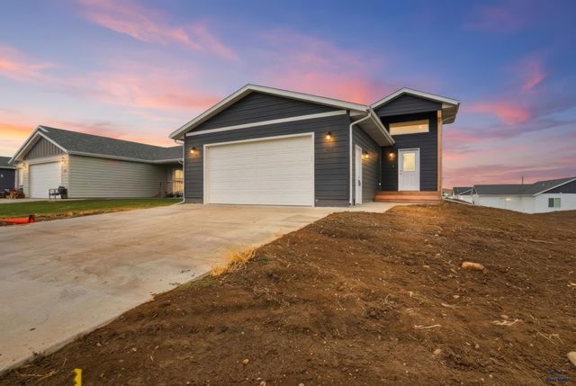 429 YELNER DR, Box Elder, SD 57719