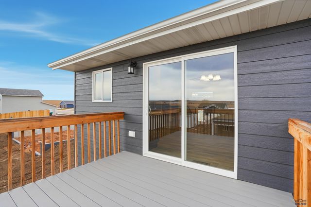 429 YELNER DR, Box Elder, SD 57719