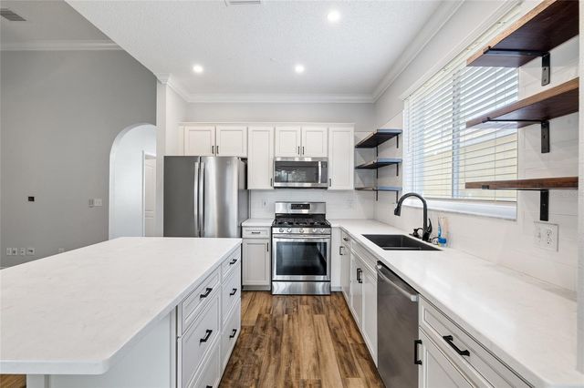 12514 SPARKLEBERRY ROAD, Tampa, FL 33626