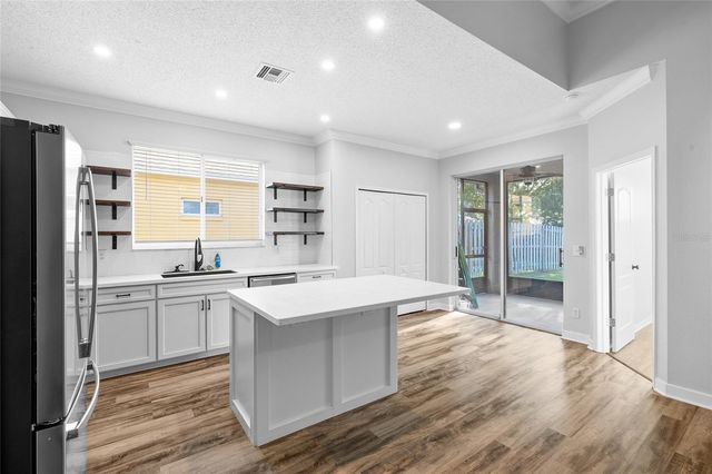 12514 SPARKLEBERRY ROAD, Tampa, FL 33626