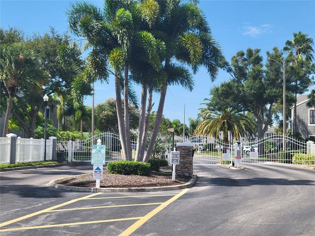 279 COUNTRYSIDE KEY BOULEVARD, Oldsmar, FL 34677
