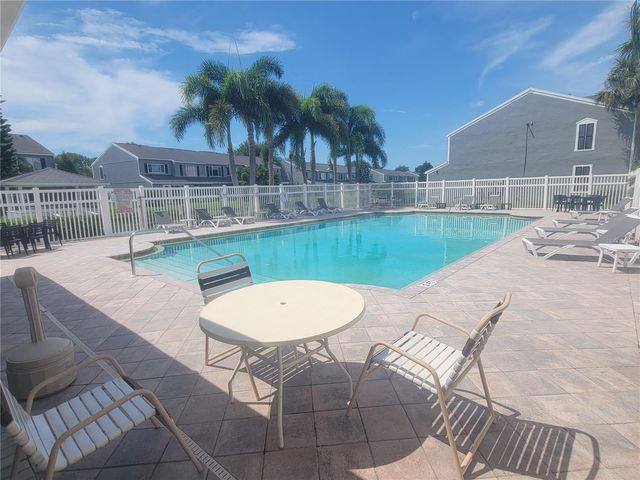 279 COUNTRYSIDE KEY BOULEVARD, Oldsmar, FL 34677