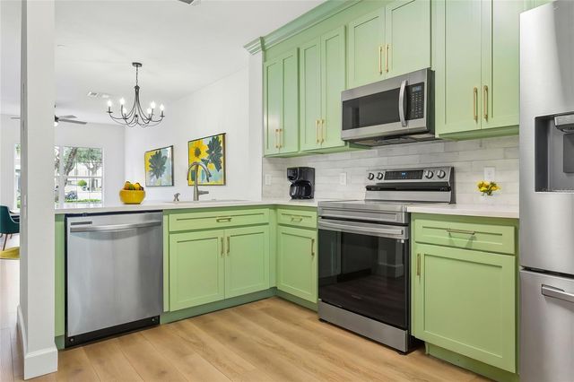 279 COUNTRYSIDE KEY BOULEVARD, Oldsmar, FL 34677