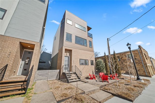 450 Prairie Street, Fayetteville, AR 72701