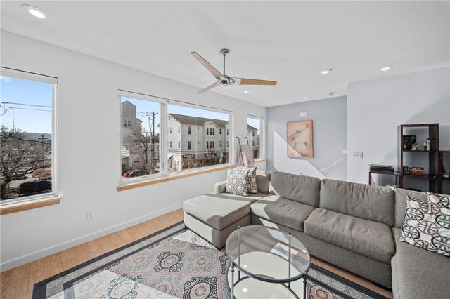 450 Prairie Street, Fayetteville, AR 72701