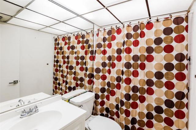 6609 NW 80th Court, Tamarac, FL 33321