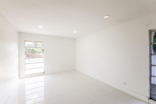 6609 NW 80th Court, Tamarac, FL 33321