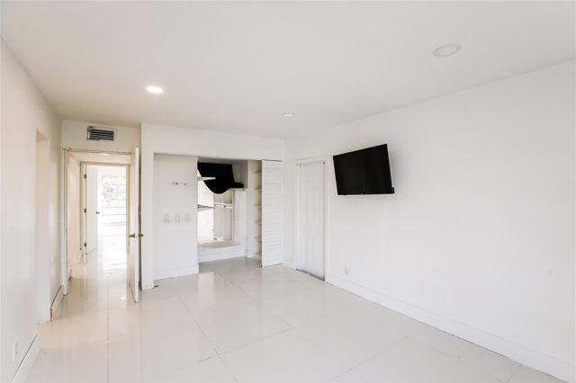 6609 NW 80th Court, Tamarac, FL 33321