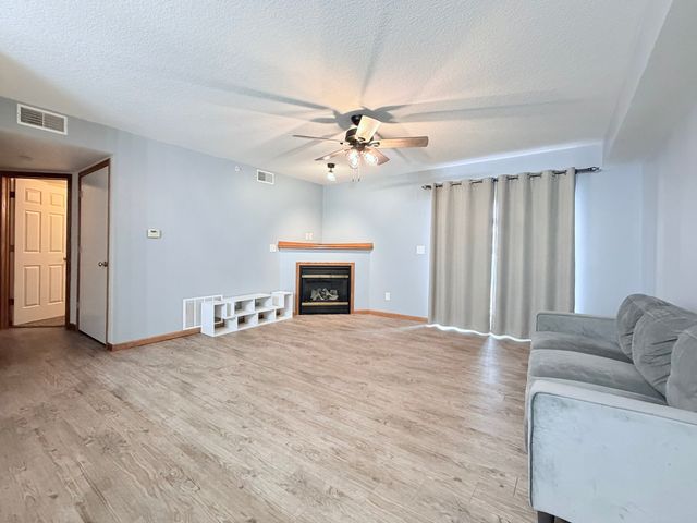 213 E Price Street 202, Eldridge, IA 52748