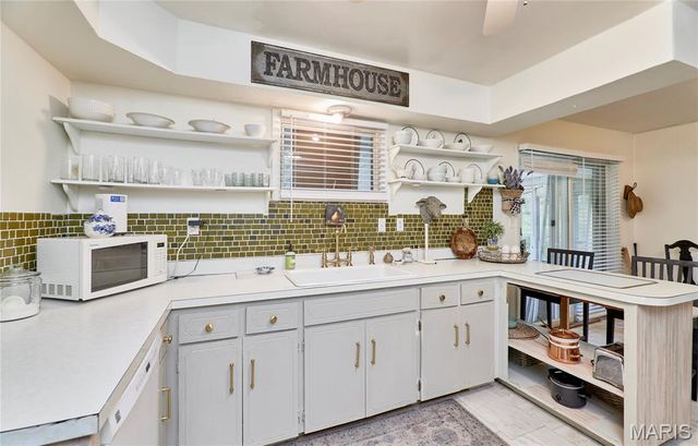 7164 Windy Valley Lane, Pacific, MO 63069
