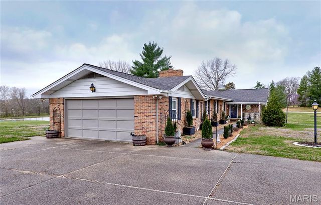 7164 Windy Valley Lane, Pacific, MO 63069