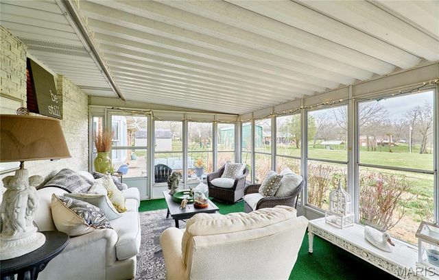 7164 Windy Valley Lane, Pacific, MO 63069