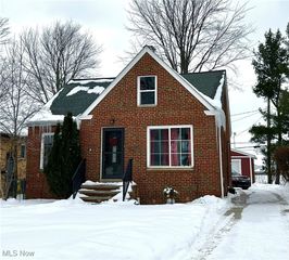 20654 Belvidere Avenue, Fairview Park, OH 44126