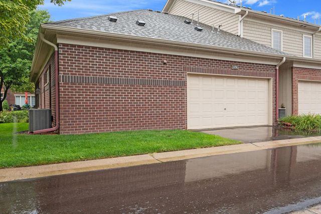 2470 119th Court NE G, Blaine, MN 55449