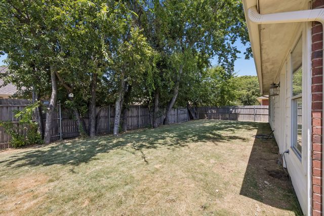 1030 Palomino Drive, Little Elm, TX 75068