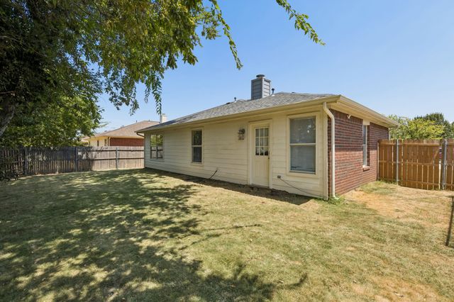 1030 Palomino Drive, Little Elm, TX 75068