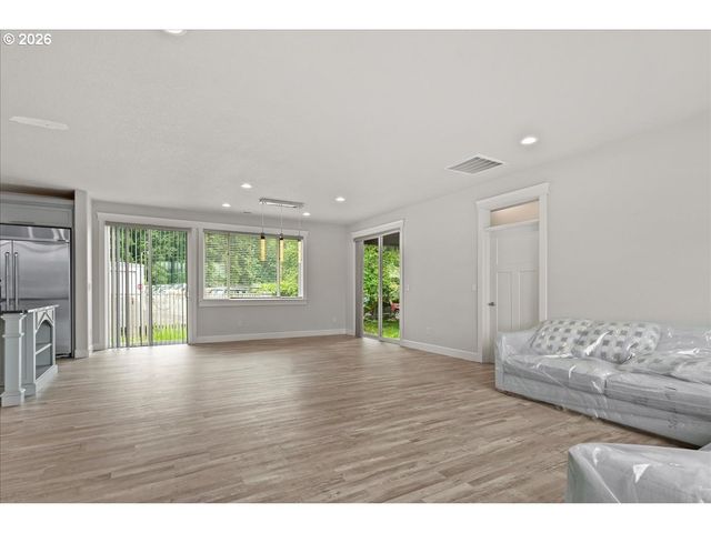 4098 Ne PORTLAND Rd, Salem, OR 97301