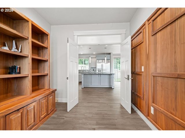 4098 Ne PORTLAND Rd, Salem, OR 97301
