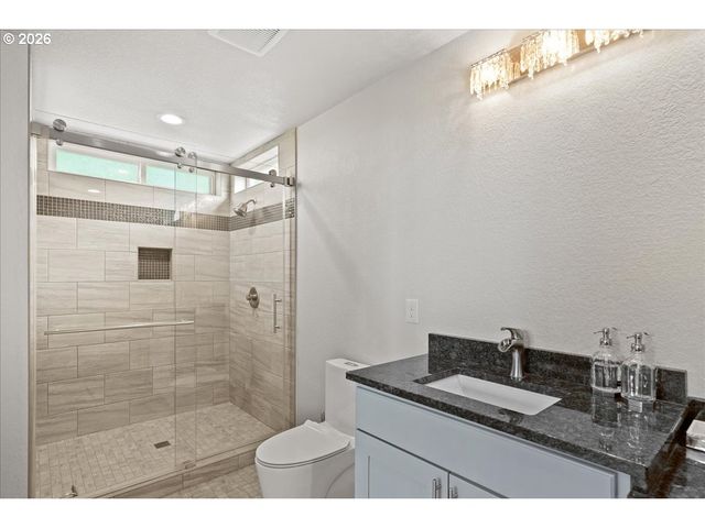 4098 Ne PORTLAND Rd, Salem, OR 97301