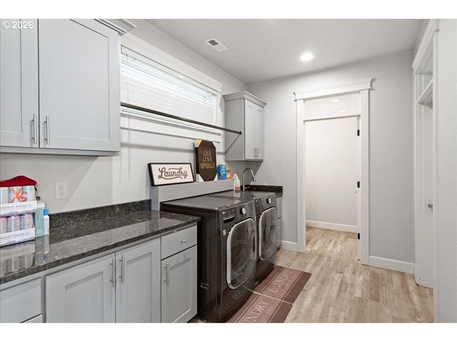 4098 Ne PORTLAND Rd, Salem, OR 97301