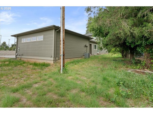 4098 Ne PORTLAND Rd, Salem, OR 97301