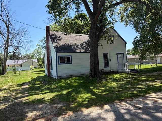 930 Pearl Street, Lamont, IA 50650