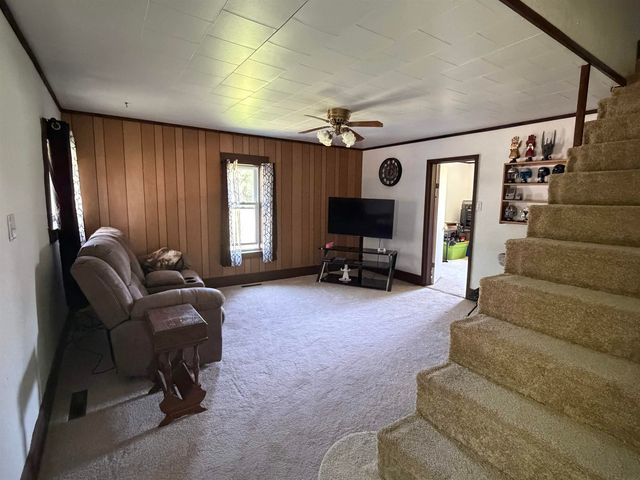 930 Pearl Street, Lamont, IA 50650