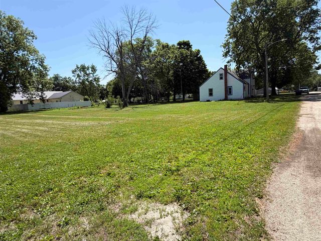 930 Pearl Street, Lamont, IA 50650