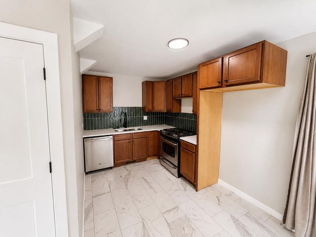 6060 Twilight Avenue, Kalamazoo, MI 49048