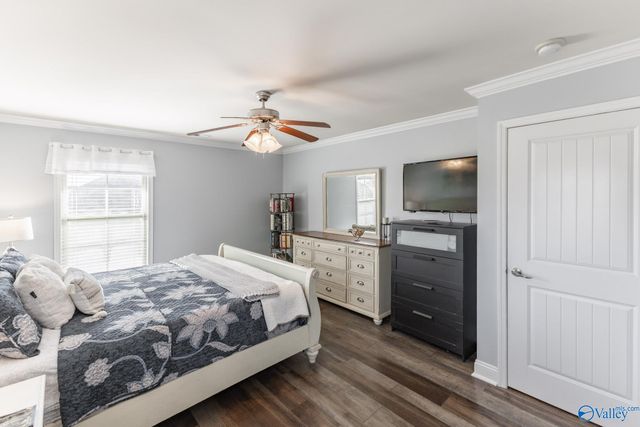 6802 Wintercrest Way SE, Owens Cross Roads, AL 35763