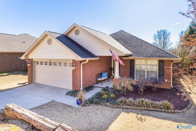 6802 Wintercrest Way SE, Owens Cross Roads, AL 35763