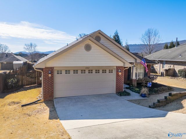 6802 Wintercrest Way SE, Owens Cross Roads, AL 35763