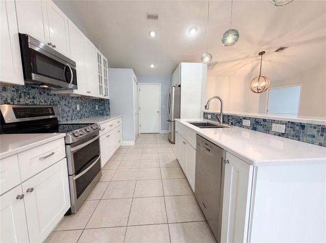 4816 61ST AVENUE TERRACE W, Bradenton, FL 34210